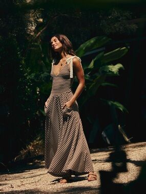 NWT- Cecilia Midi Dress